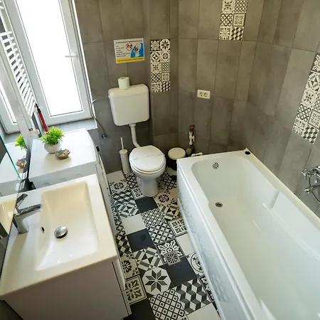 شقة Chic Old Center - Ivo19