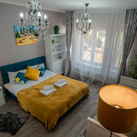 Chic Old Center - Ivo19