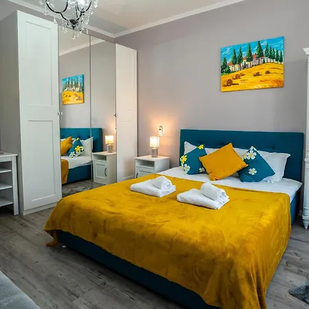 Chic Old Center - Ivo19 شقة بوخارست