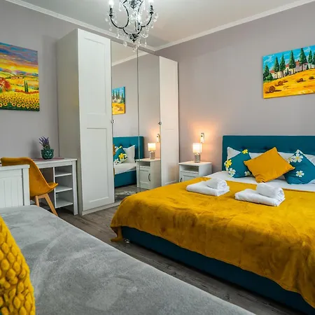 Chic Old Center - Ivo19