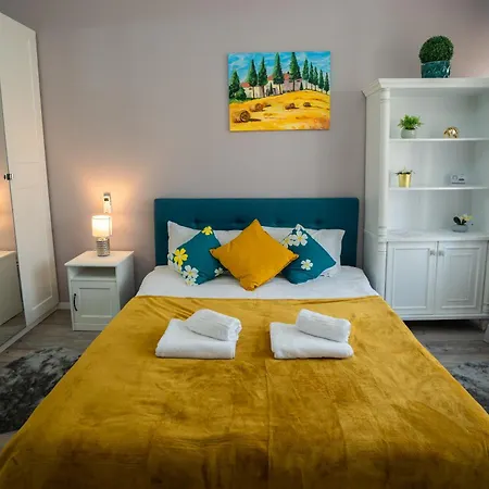 Апартаменти Chic Old Center - Ivo19 Бухарест