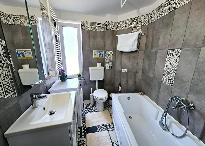 Apartament Chic Old Center - Ivo19 *