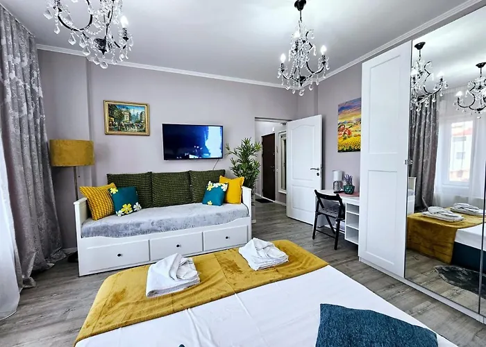 Chic Old Center - Ivo19 Апартаменти *